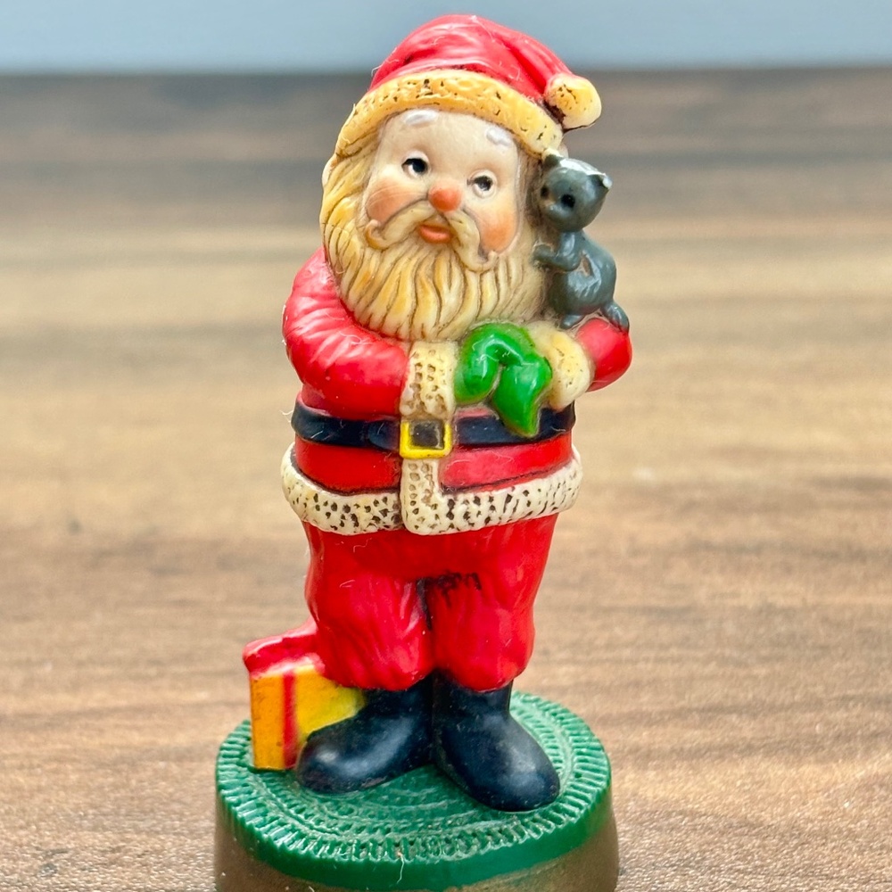 VINTAGE Hallmark 1976 Christmas Merry Miniatures Figure SANTA with KITTY Cat #2